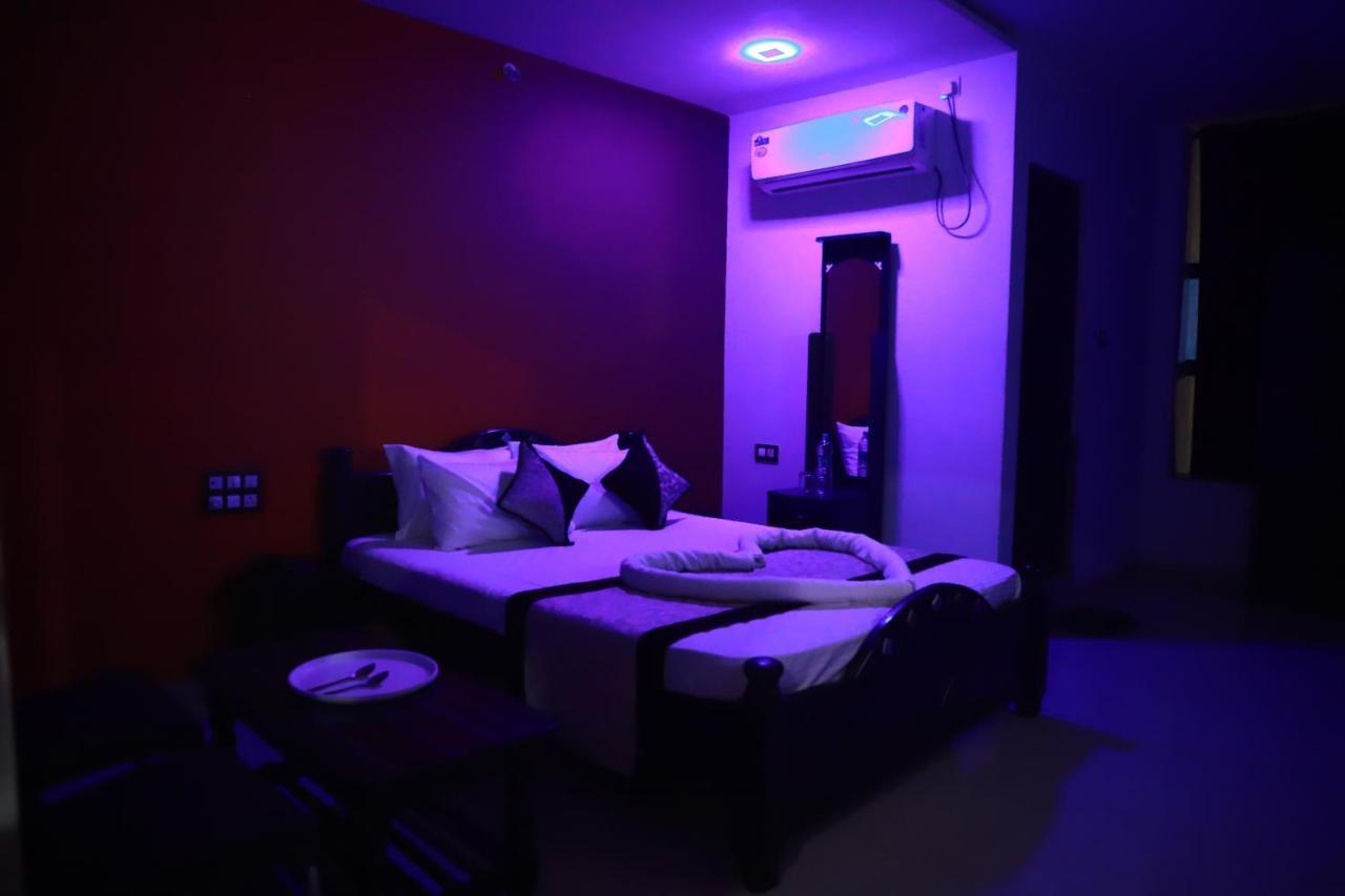 Отель Megha Residency Haveri Экстерьер фото