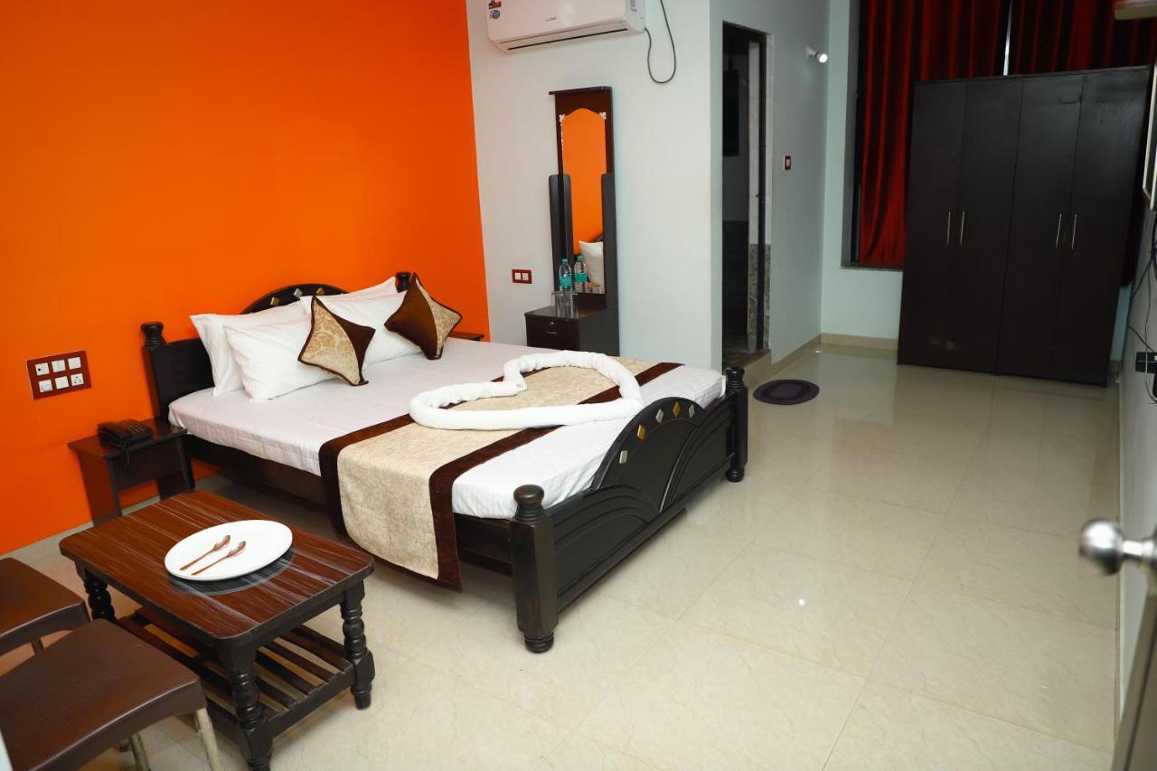 Отель Megha Residency Haveri Экстерьер фото