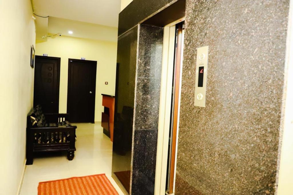 Отель Megha Residency Haveri Экстерьер фото